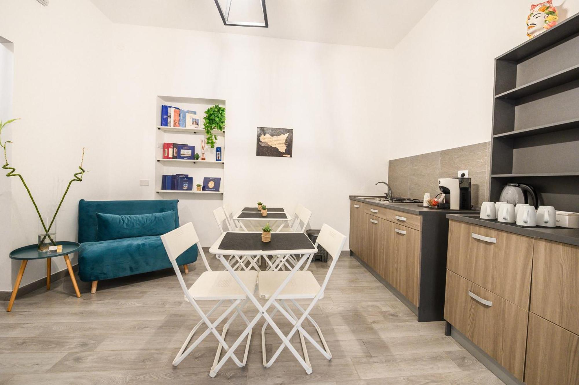 Il Cortile Degli Artisti Bed & Breakfast Marsala Bagian luar foto